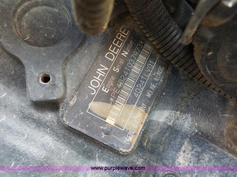 image for item K1673 2004 John Deere 4320 tractor