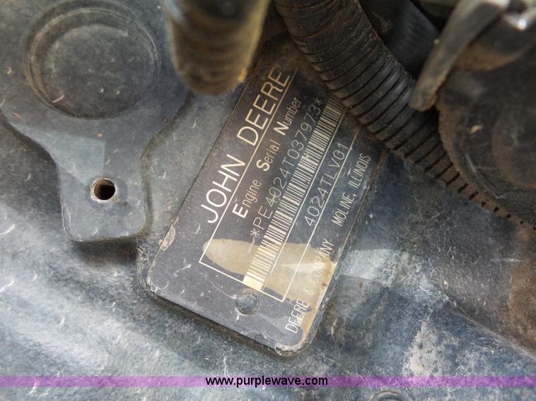 image for item K1673 2004 John Deere 4320 tractor