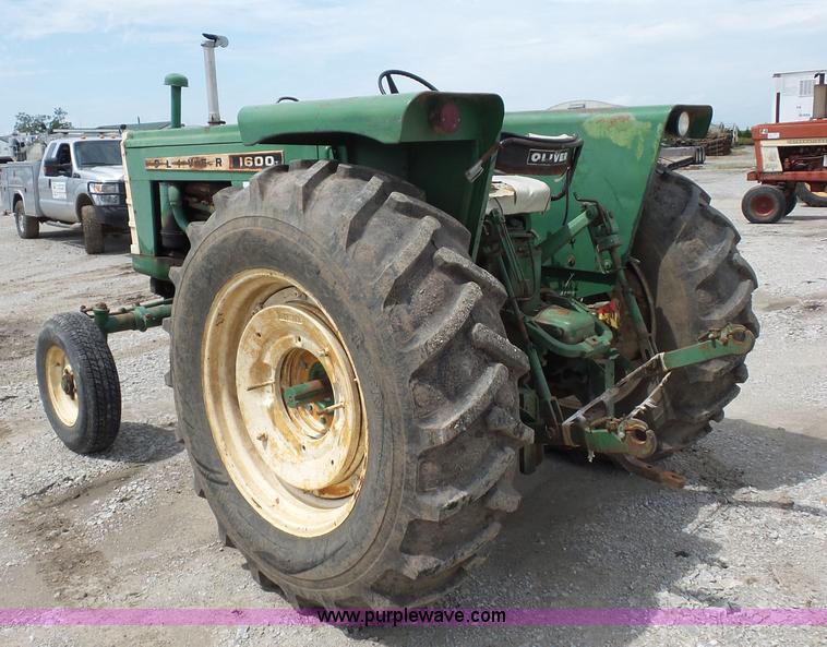 image for item K1674 Oliver 1600 tractor
