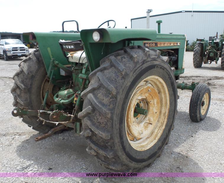 image for item K1674 Oliver 1600 tractor