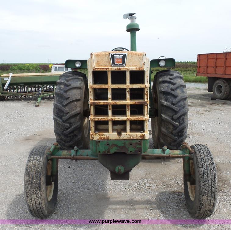 image for item K1674 Oliver 1600 tractor