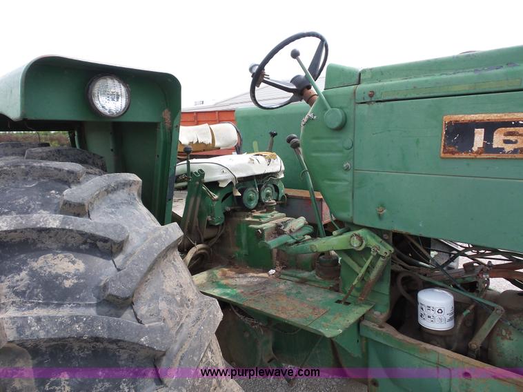 image for item K1674 Oliver 1600 tractor