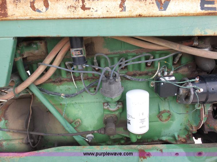 image for item K1674 Oliver 1600 tractor