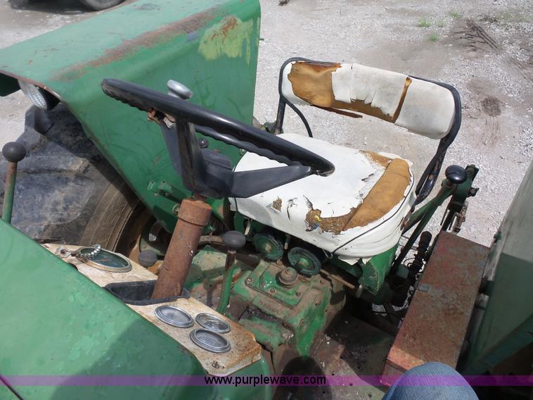 image for item K1674 Oliver 1600 tractor