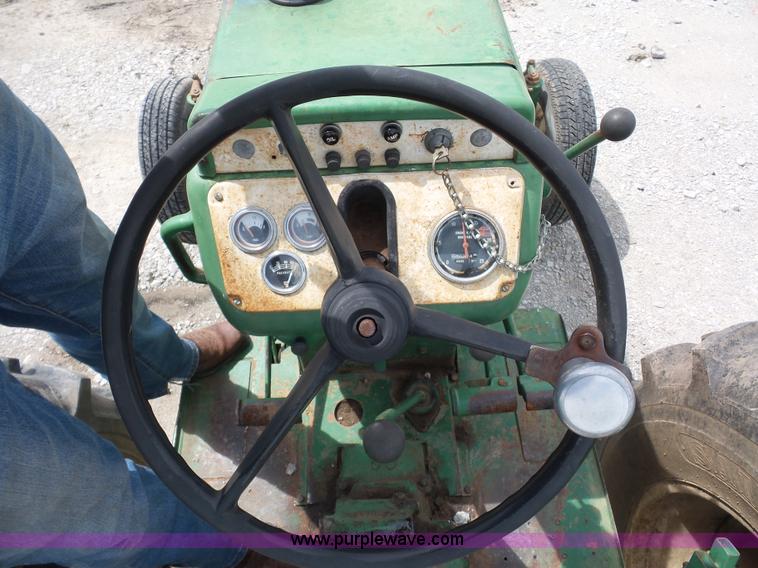 image for item K1674 Oliver 1600 tractor
