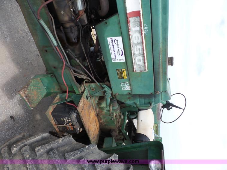 image for item K1675 Oliver 1650 tractor