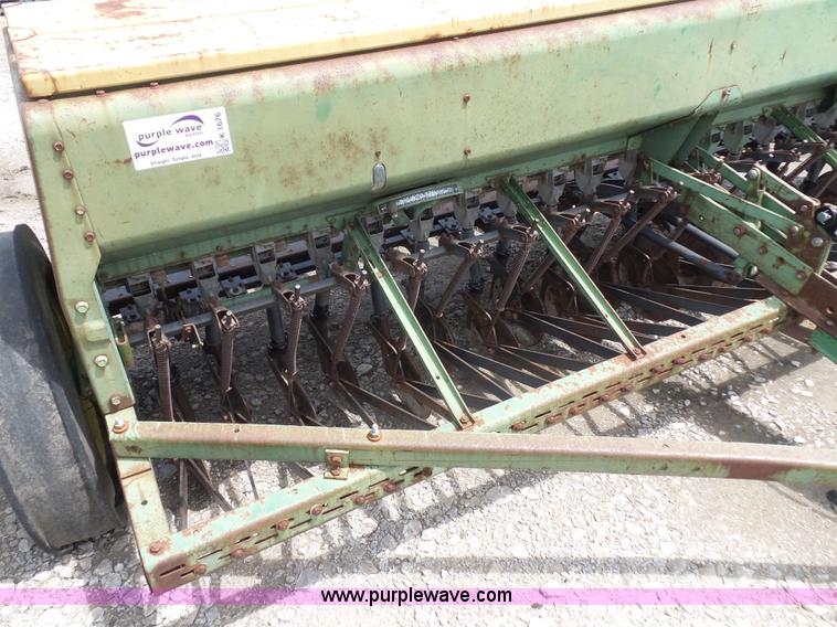image for item K1676 John Deere 8300 grain drill