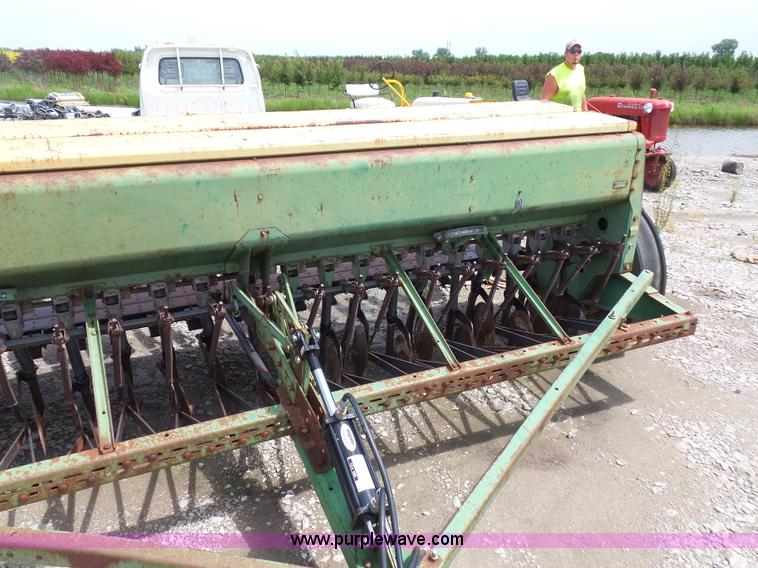 image for item K1676 John Deere 8300 grain drill