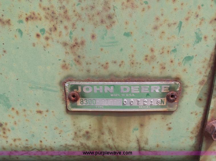 image for item K1676 John Deere 8300 grain drill