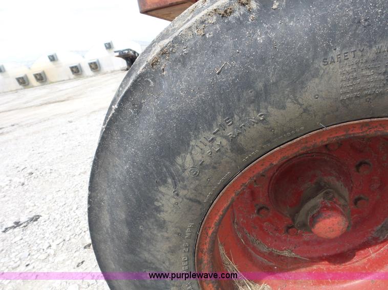 image for item K1679 International 1066 tractor