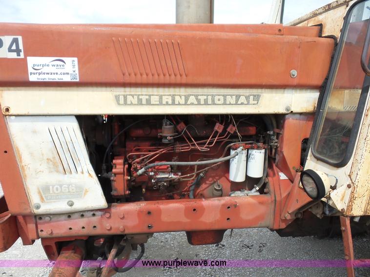 image for item K1679 International 1066 tractor