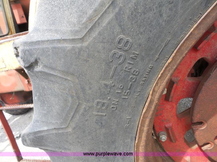 image for item K1679 International 1066 tractor