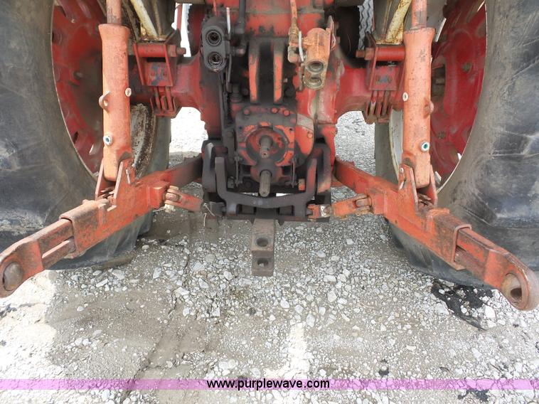 image for item K1679 International 1066 tractor