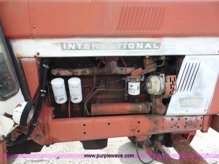 image for item K1679 International 1066 tractor