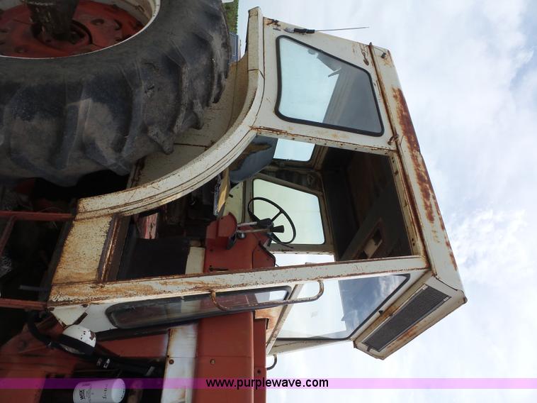 image for item K1679 International 1066 tractor