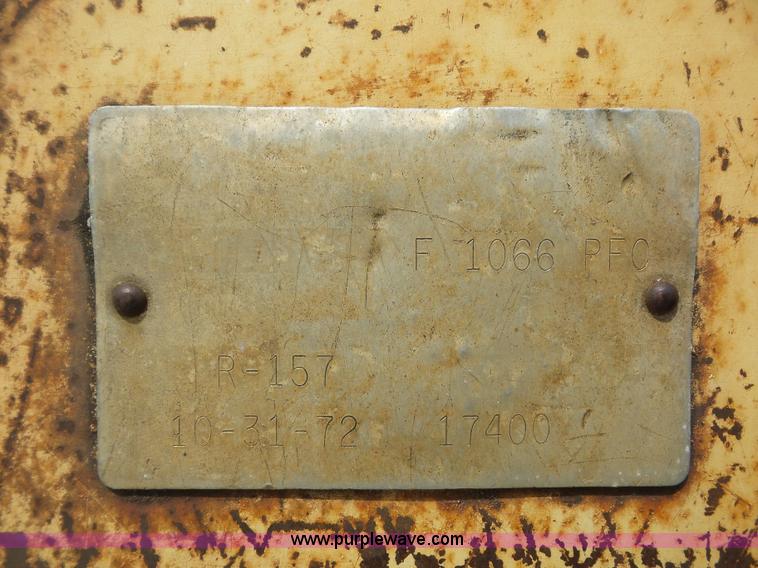 image for item K1679 International 1066 tractor