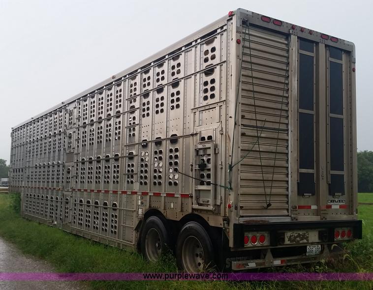 image for item K1684 2008 Wilson PSDCL-408P livestock trailer