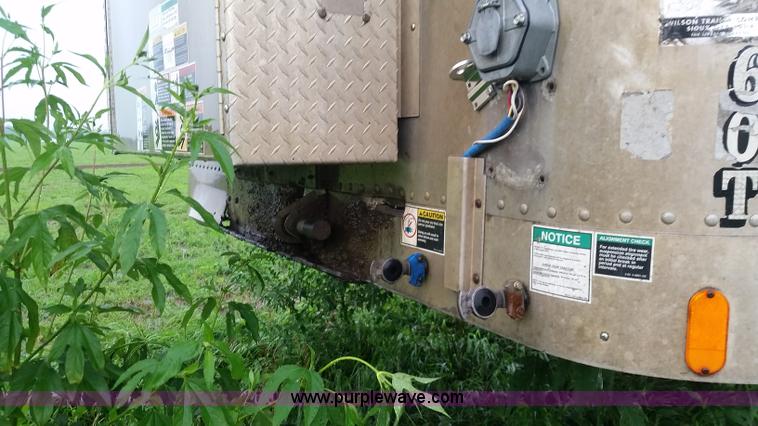 image for item K1684 2008 Wilson PSDCL-408P livestock trailer