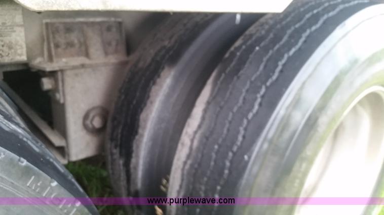 image for item K1684 2008 Wilson PSDCL-408P livestock trailer