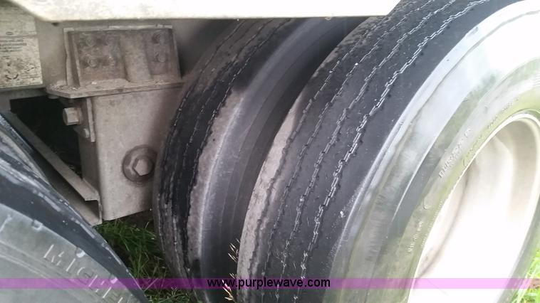 image for item K1684 2008 Wilson PSDCL-408P livestock trailer