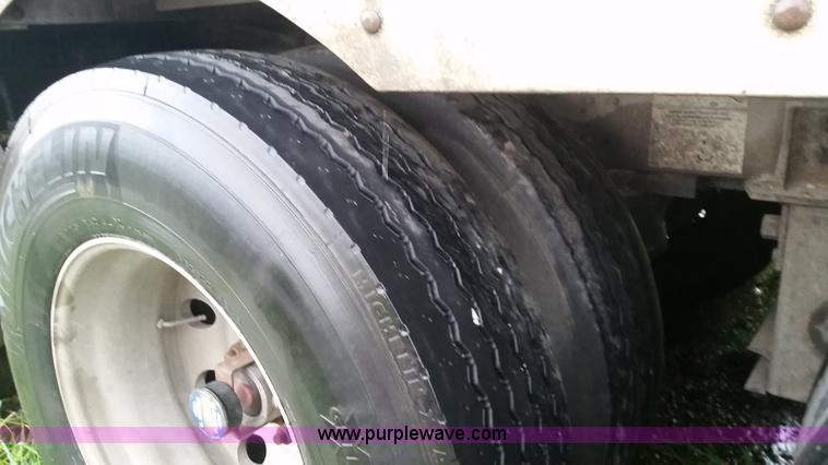 image for item K1684 2008 Wilson PSDCL-408P livestock trailer