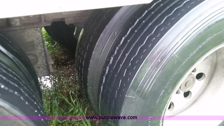 image for item K1684 2008 Wilson PSDCL-408P livestock trailer