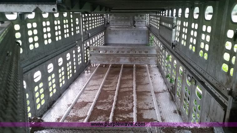 image for item K1684 2008 Wilson PSDCL-408P livestock trailer