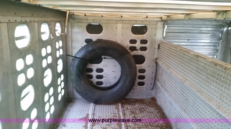 image for item K1684 2008 Wilson PSDCL-408P livestock trailer