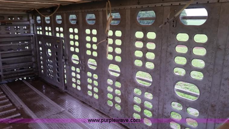 image for item K1684 2008 Wilson PSDCL-408P livestock trailer