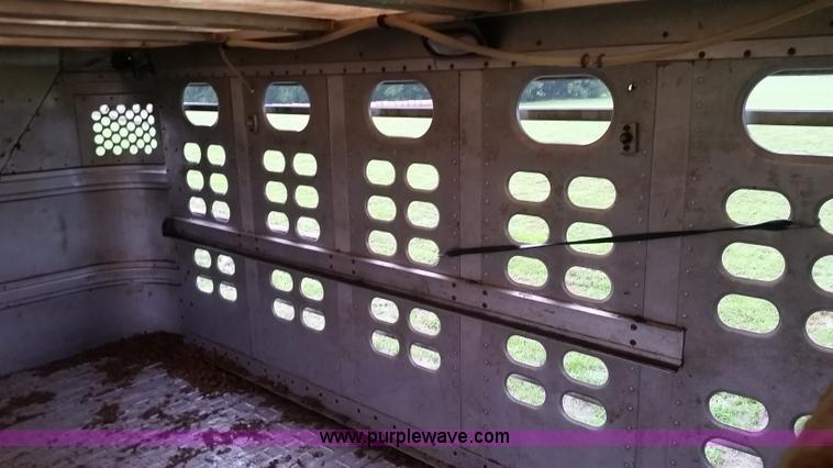 image for item K1684 2008 Wilson PSDCL-408P livestock trailer