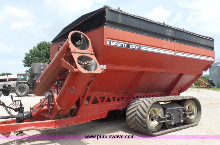 image for item K1689 Brent 1084 grain cart