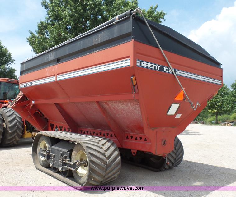 image for item K1689 Brent 1084 grain cart