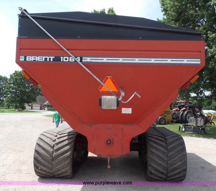 image for item K1689 Brent 1084 grain cart