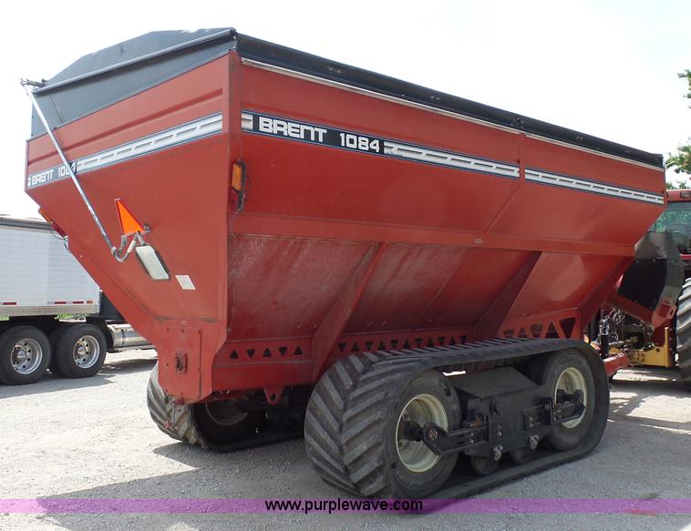 image for item K1689 Brent 1084 grain cart