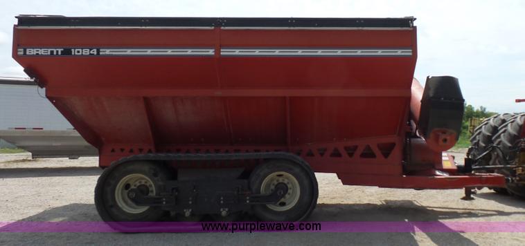 image for item K1689 Brent 1084 grain cart