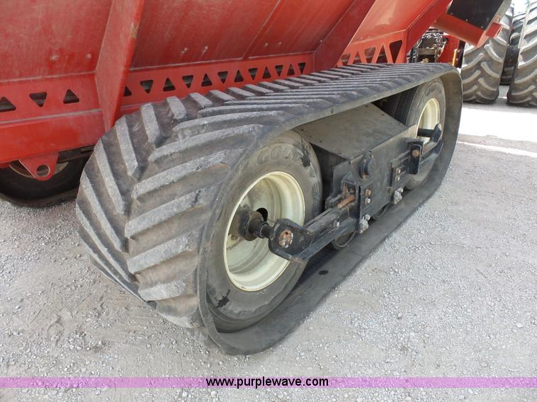 image for item K1689 Brent 1084 grain cart