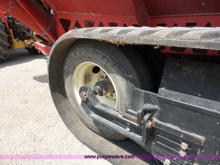 image for item K1689 Brent 1084 grain cart