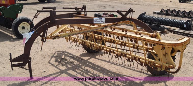 image for item K2819 New Holland 56 hay rake