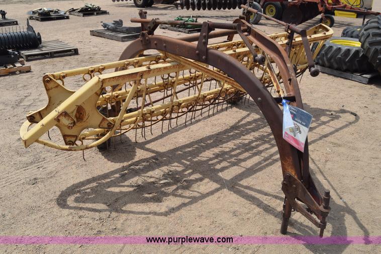 image for item K2819 New Holland 56 hay rake