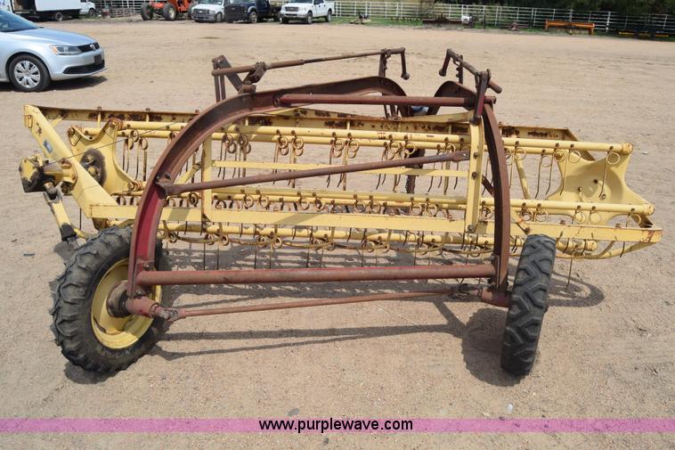 image for item K2819 New Holland 56 hay rake