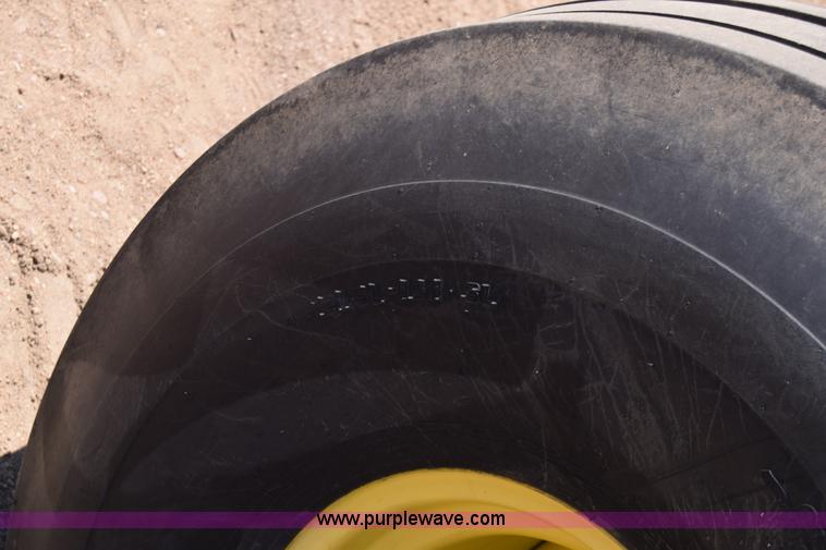 image for item K2844 2012 John Deere 568 round baler