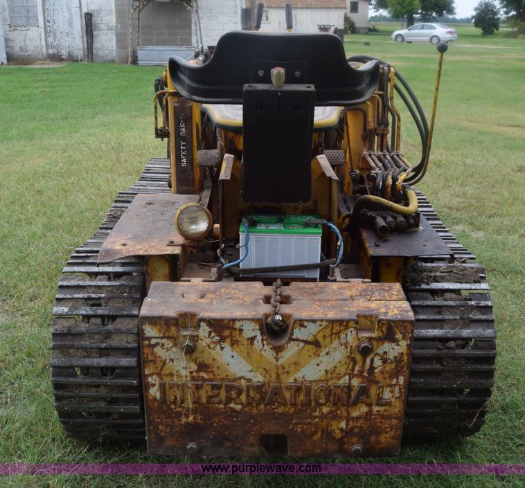image for item K2861 1963 International T340A Drott track loader