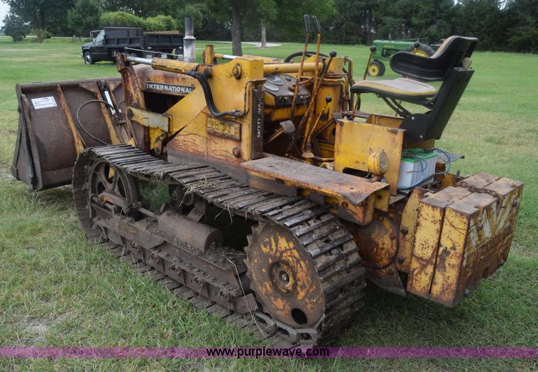 image for item K2861 1963 International T340A Drott track loader