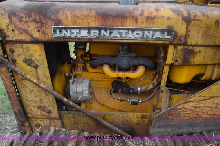 image for item K2861 1963 International T340A Drott track loader