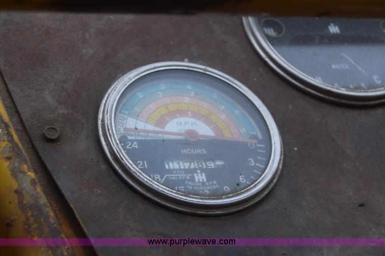 image for item K2861 1963 International T340A Drott track loader