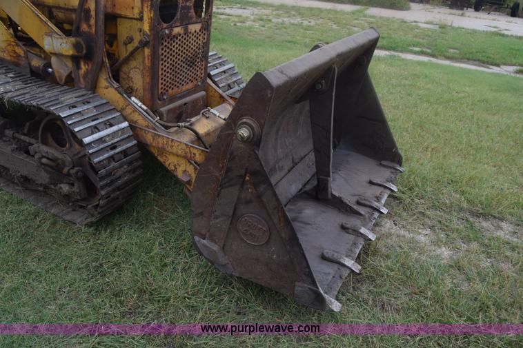image for item K2861 1963 International T340A Drott track loader