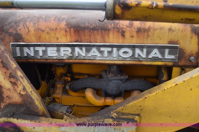image for item K2861 1963 International T340A Drott track loader