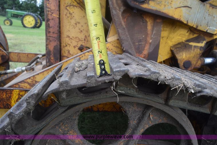 image for item K2861 1963 International T340A Drott track loader