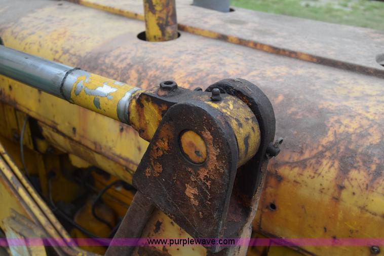 image for item K2861 1963 International T340A Drott track loader