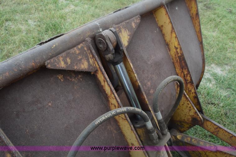 image for item K2861 1963 International T340A Drott track loader